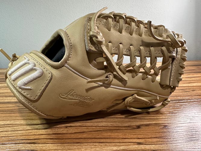 Marucci Ascension RH Baseball Glove 11.75" (Used)