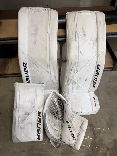 32 + 1” Bauer Supreme M5 Pro Goalie Full Set (FULL RIGHT)