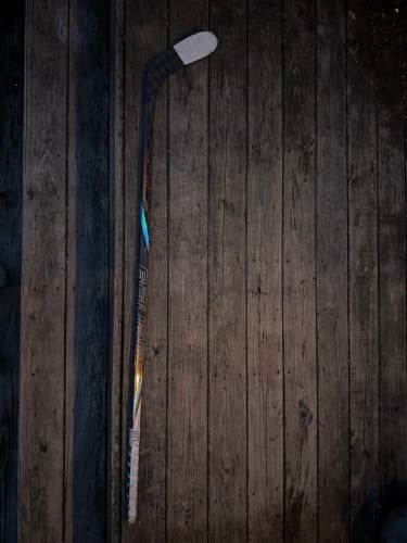 Senior Bauer Nexus Tracer Right Handed Hockey Stick P28 70 Flex (Used)