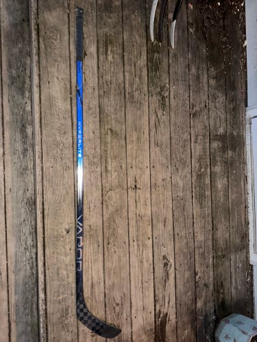 Senior Bauer Supreme Ultrasonic Right Handed Hockey Stick P28 70 Flex Pro Stock (Used)