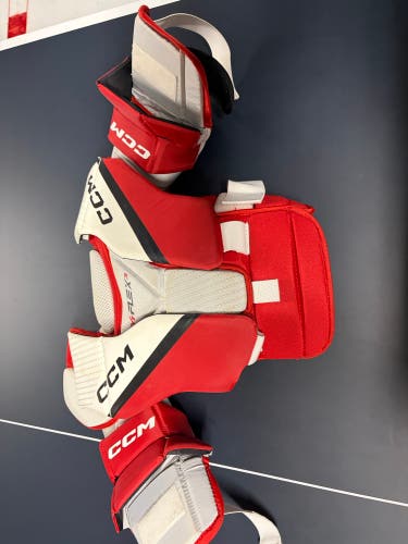 Small / Medium CCM YTFlex 3 Goalie Chest Protector (Used)
