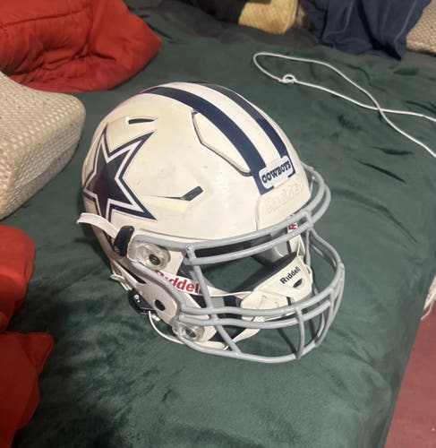 Dallas Cowboys Adult Small Riddell SpeedFlex Helmet (Used)