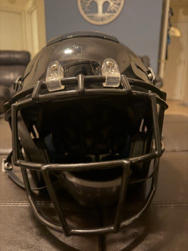Adult Small Schutt F7 Helmet (Used)