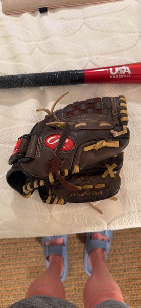 Rawlings Highlight Series RH Infield Baseball Glove 10" (Used)