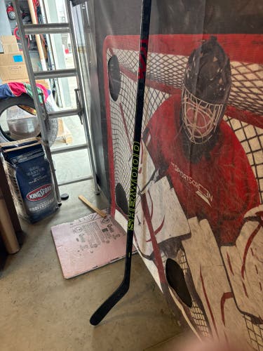 Senior Sher-Wood Rekker Right Handed Hockey Stick 85 Flex - Used