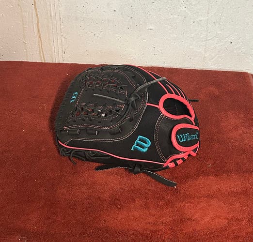 Wilson Flash LHT Softball Glove 12"