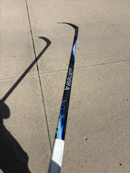 Senior Bauer Vapor Flylite Right Handed Hockey Stick P92 70 Flex (Used)