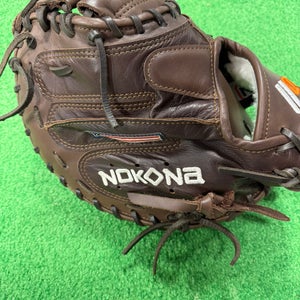 Nokona X2 Elite RH Catcher's Glove 33.5" (Used)