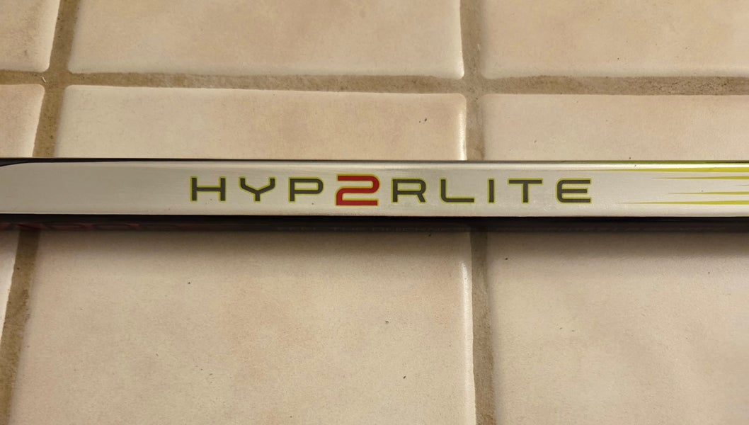 Senior Bauer Vapor Hyperlite 2 Right Handed Hockey Stick P28 65 Flex