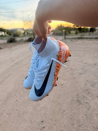 White Men's Nike Detachable Cleats Cleats (New)