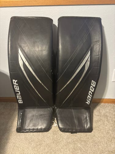 Large Bauer Vapor Hyperlite 2 Goalie Leg Pads (Used)
