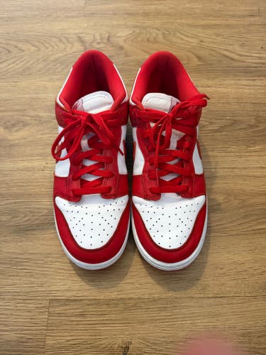 BARELY USED M10.5 Nike Red Dunks