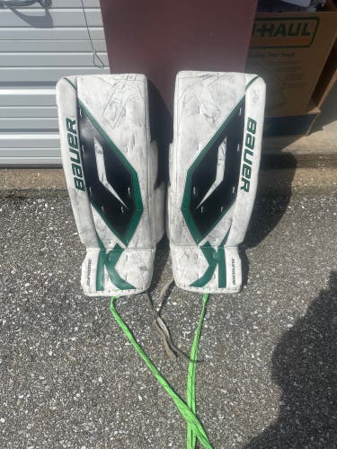 31" Bauer Supreme One80 Goalie Leg Pads (Used)