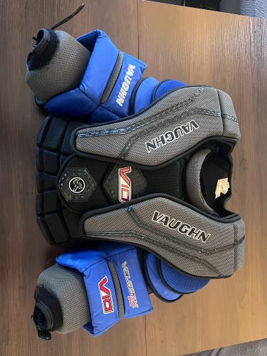 Vaughn V10 chest protector INT medium