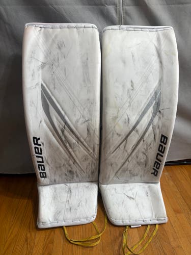 35" 2024 Bauer Vapor Hyperlite 2 Goalie Leg Pads (Used)