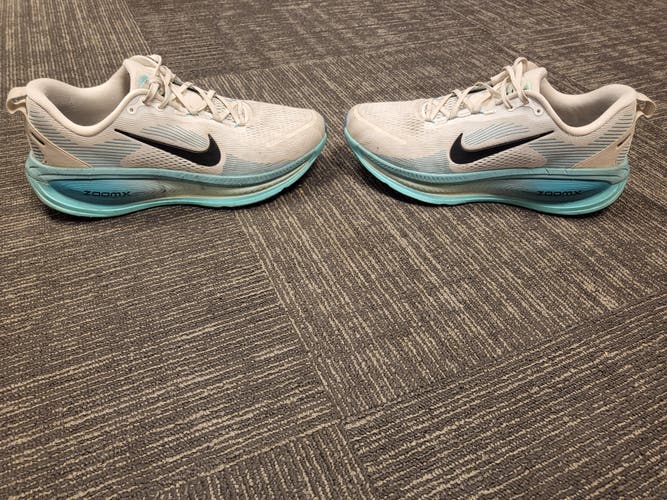 Men's Size M 12.0 (W 13.0) Adult Nike Shoes (Used)