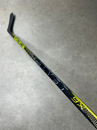 95 Flex P88 Senior True Catalyst 9x Right Hand Hockey Stick Pro Stock (New)