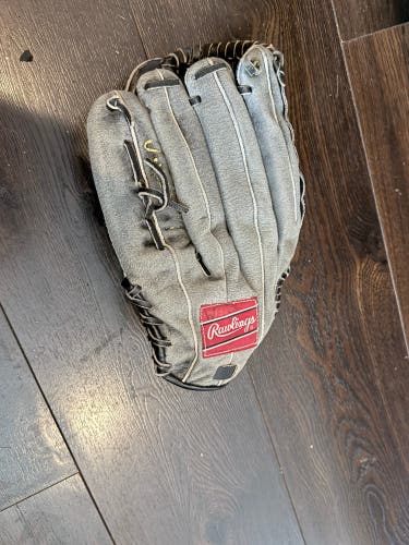 Rawlings Baseball Glove RBG10 (Used)