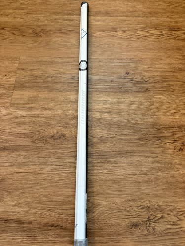 Barely Used White Warrior Evo Shaft