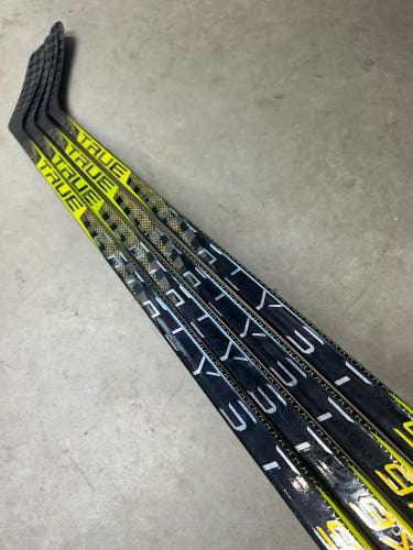 4 PACK 95 Flex P88 Senior True Catalyst 9x Right Hand Hockey Stick Pro Stock (New)
