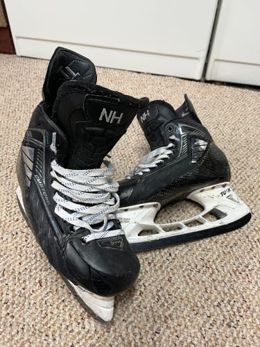 Black 2025 True Pro Custom Hockey Skates Pro Stock 9 (Used)
