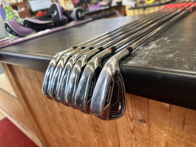 TaylorMade RSi Iron Set Steel Shaft (Used) in very good shape w/Newer grips