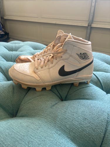 White Men's Size M 11.0 (W 12.0) Adult Nike Molded Cleats Cleats (Used)