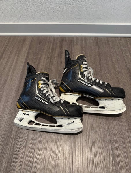 2012 Bauer Supreme TotalOne NXG Hockey Skates Regular Width 9.5 (Used)