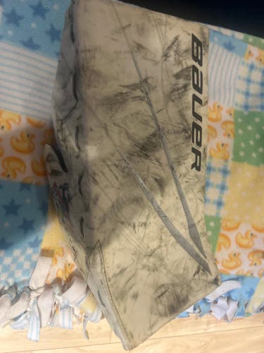 Bauer Vapor Hyperlite 2 Regular (Used)