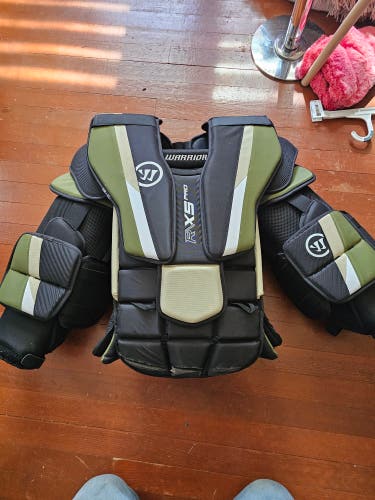XL Warrior Ritual X5 PRO Goalie Chest Protector (Used)