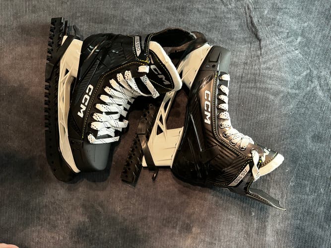 CCM AS-550 Hockey Skates Regular Width 7 (New)