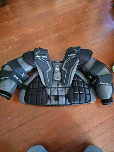 Large/Extra Large Bauer GSX Goalie Chest Protector (Used)