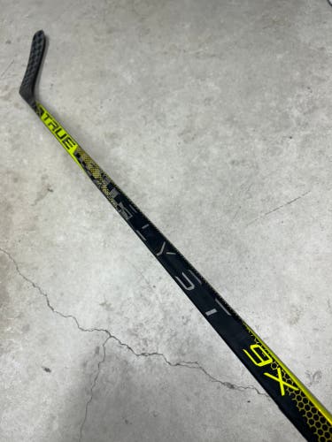 65 Flex P88 Senior True Catalyst 9x Right Hand Hockey Stick Pro Stock (New)