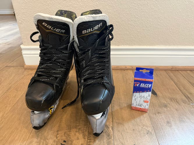 2025 Bauer Supreme M40 Hockey Skates Regular Width 9 (Used) w/ soakers & extra laces