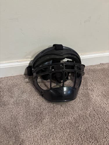 Easton Black Magic Infield Softball Glove 10" (Used)