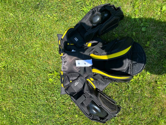 Large 2019 CCM Premier Goalie Chest Protector (Used)