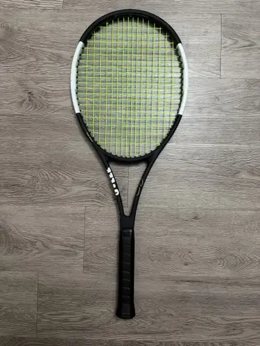 Wilson Pro Staff RF97 V12 | Gripsize 4 3/8 | Good Condition