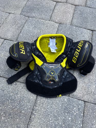 Medium Youth Bauer Supreme Mach Shoulder Pads (New)