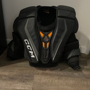 CCM eflex 6 pro chest protector