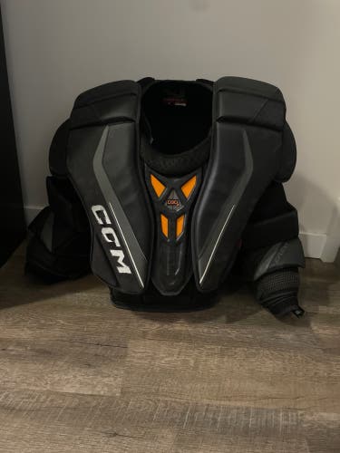 CCM eflex 6 pro chest protector