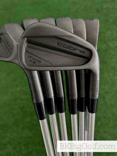 Cobra King CB 23 Limited Black Forged Iron Set 5-G / Dynamic Gold X100