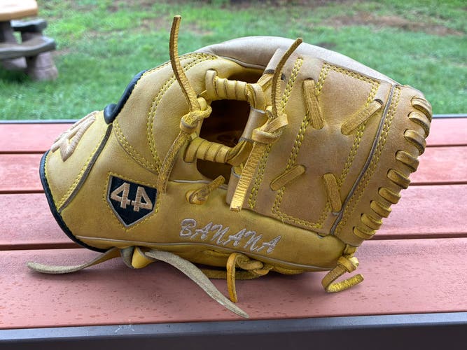 44 Pro Signature Series RH Infield Baseball Glove 11.25" (Used)