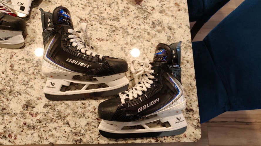 Bauer Vapor Flylite Hockey Skates 7 Fit 3 Like NEW!!