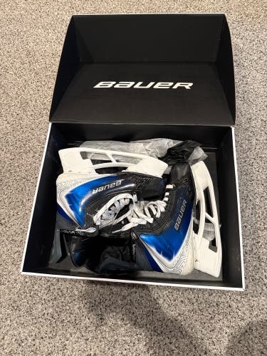 Blue 2025 Bauer Vapor Flylite Hockey Skates Pro Stock 6 (Used)