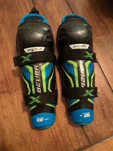 Youth Bauer 9" Shin Pads (Used)