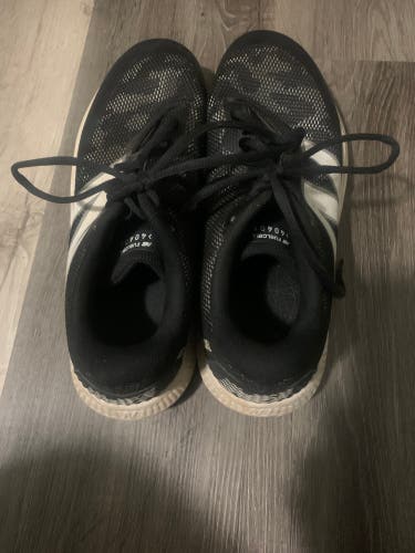 Men's Size M 9.5 (W 10.5) New Balance 4040 Low Top Turf Cleats (Used)