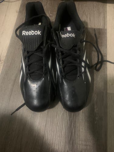 Men's Size M 12.0 (W 13.0) Reebok Metal (New)