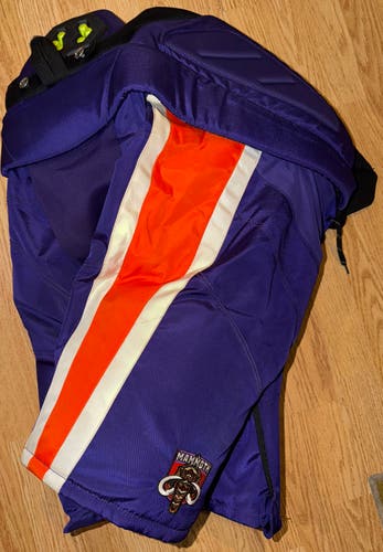 USED ELMIRA MAMMOTH FPHL FOR HELMET,PANTS,GLOVES,SOCKS 2  LARGE  JERSEYS BUNDLE.