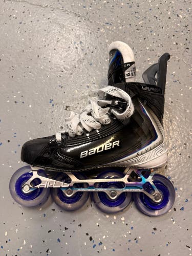 2025 Bauer Vapor Flylite Hockey Skates Regular Width 6.5 (Used)