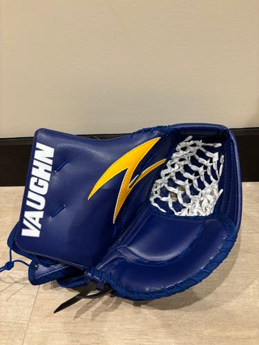 Vaughn V10 XP Glove *Brand New* (Adam Manji - Pro Return)